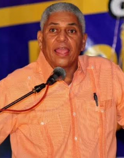 Exalcalde Nelson Guillén critica contrato de 15 años firmado para el vertedero municipal de San Cristóbal